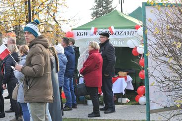 Jarmarkiem Świętomarcińskim uczcili w Widawie dzień 11 listopada